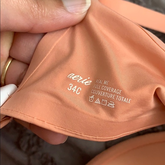 ❤️SOLD❤️Real me push up - Picture 3 of 3